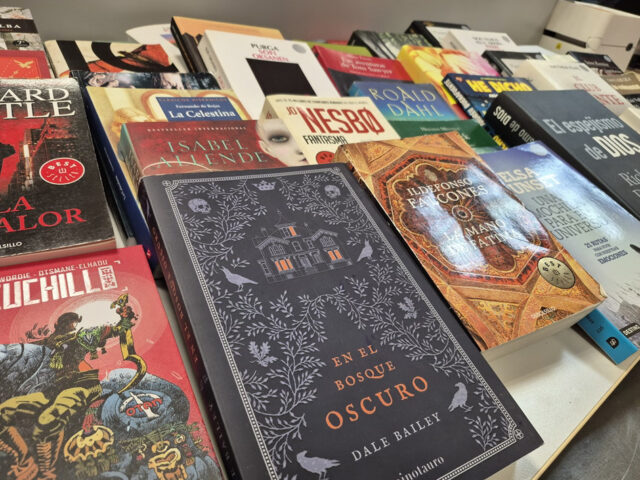 NACEX celebra un nuevo Día del Libro en las oficinas de Barcelona